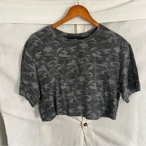 Fabletics Camo Short Sleeve Cropped Workout Tee